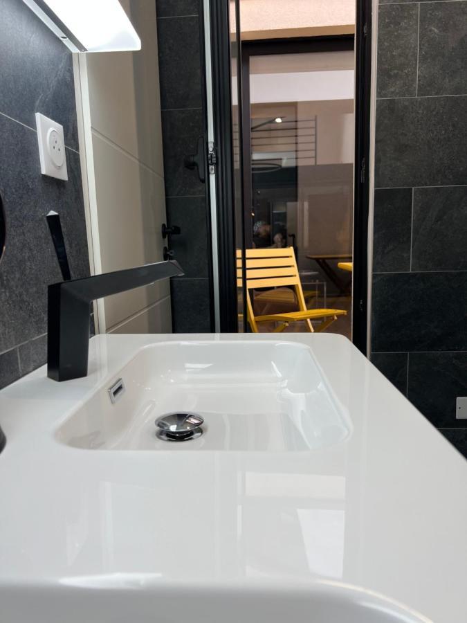Les Suites De Stanislas Jacuzzi & Spa Нансі Екстер'єр фото